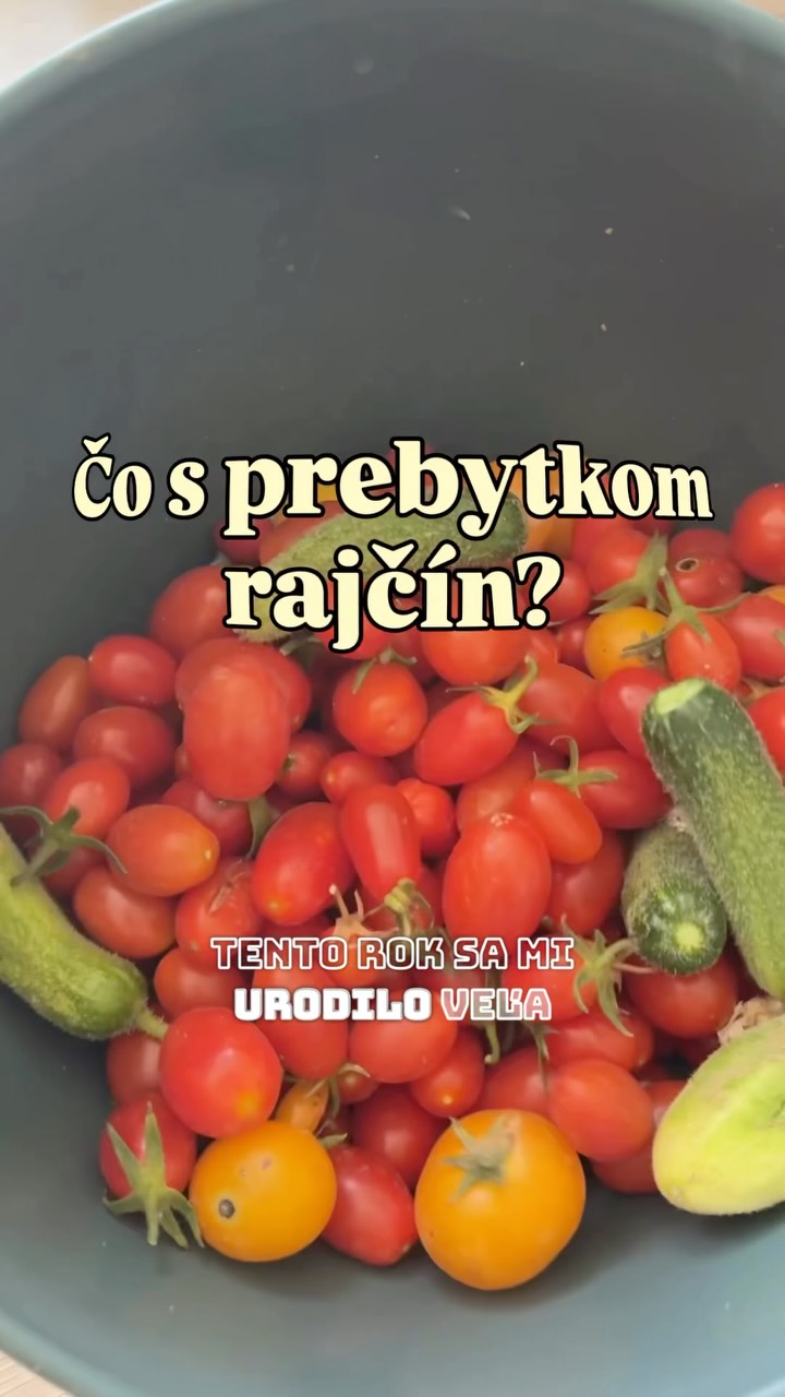 Čo s prebytkom paradajok robíte u vás? 🍅

#suseneparadajky